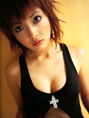 Beautiful gravure idols big brown eyes allures and intices