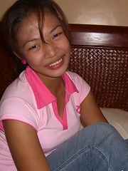 Virgin Filipina deflowered by tourist caught on video